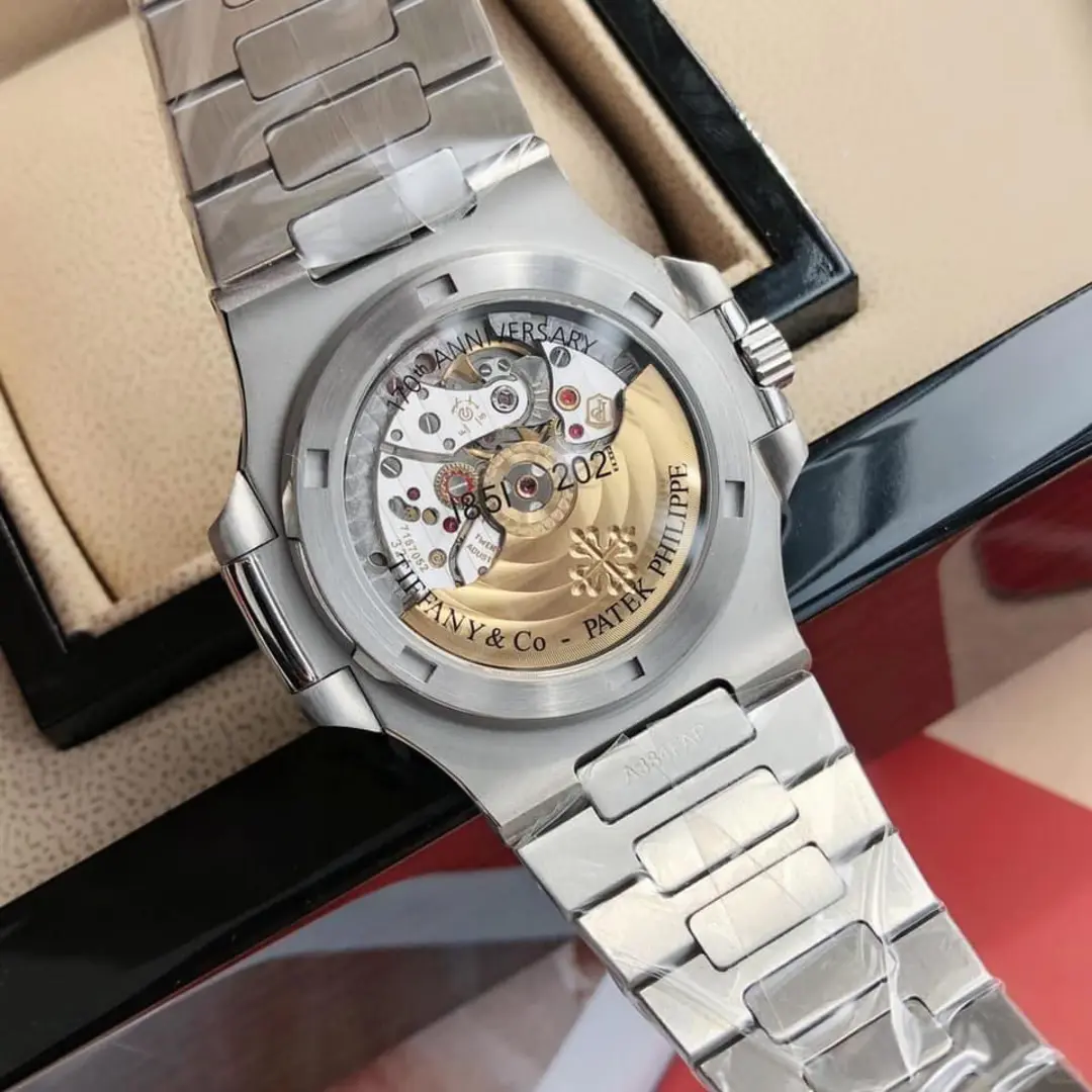 PATEK PHILIPPE NAUTILUS "TIFFANY & CO." 40MM 5711/1A-018 - Image 2