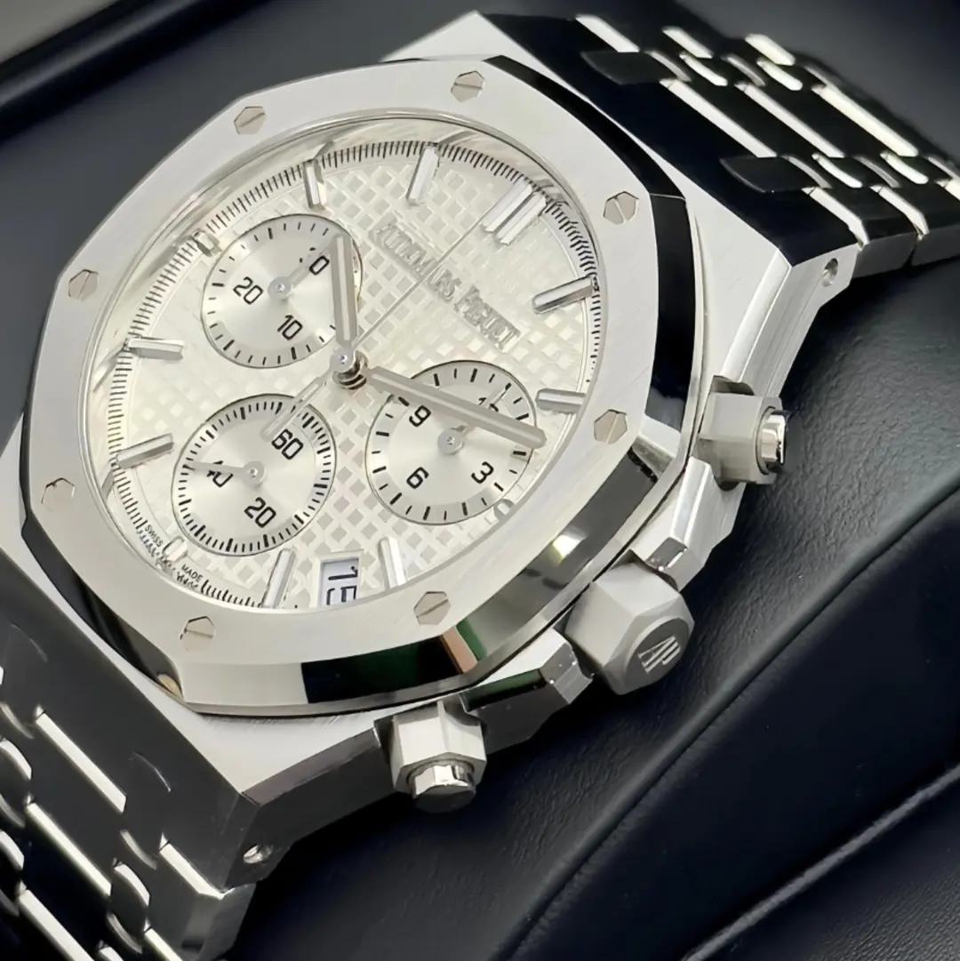 ROYAL OAK Silver-Toned Dial CHRONOGRAPH 41mm - Image 3