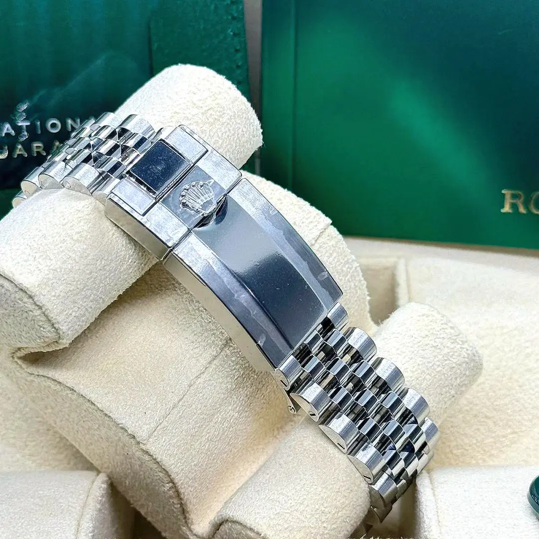 Rolex GMT-Master II Oyster,40 mm,OystersteelReference 126710BLNR - Image 3