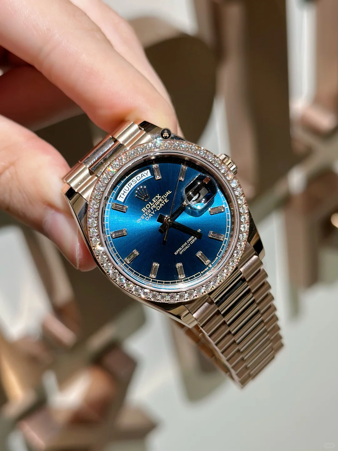 Rolex Day-Date 36 Reference 128349RBR Oyster, 36 mm, white gold and diamonds - Image 3