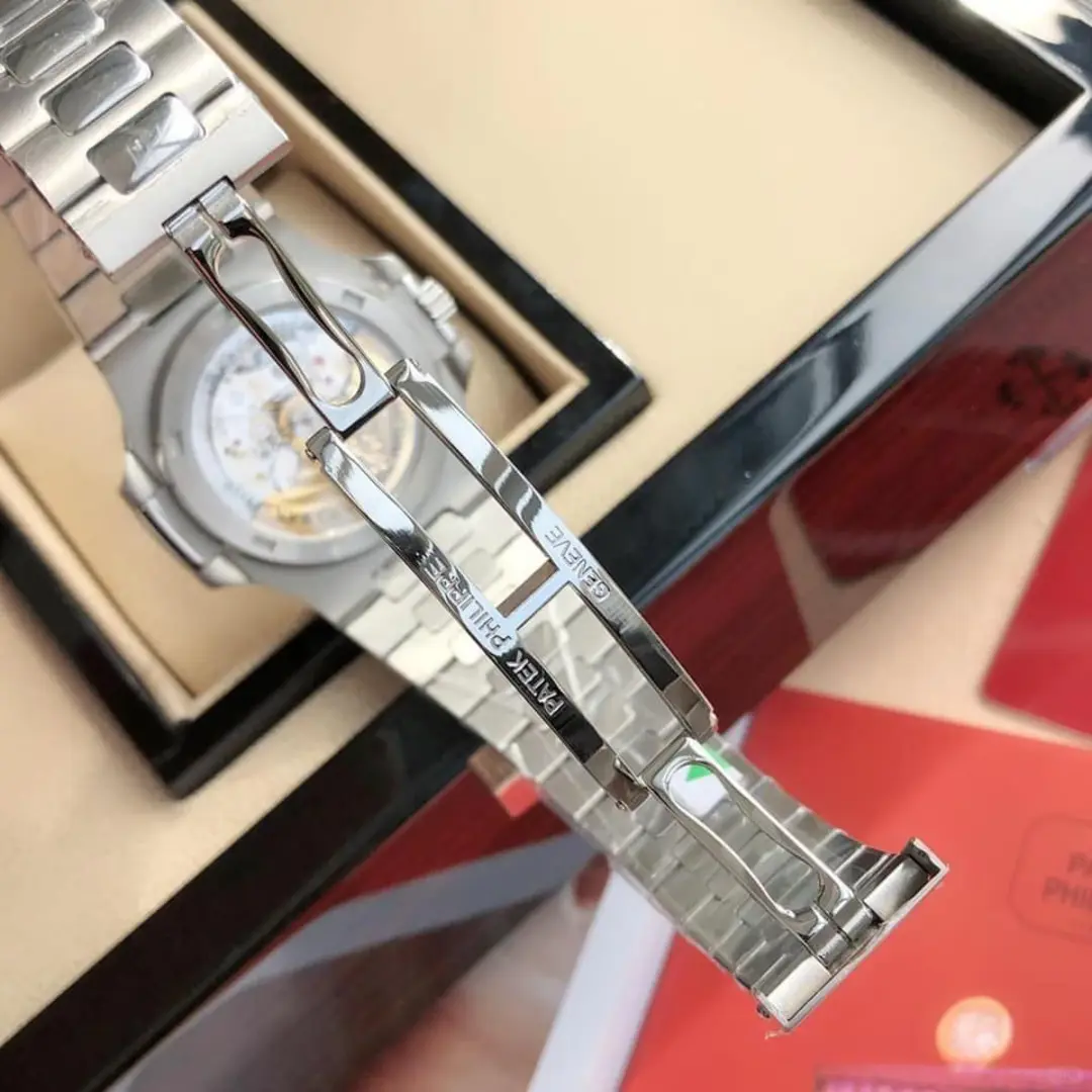 PATEK PHILIPPE NAUTILUS "TIFFANY & CO." 40MM 5711/1A-018 - Image 5