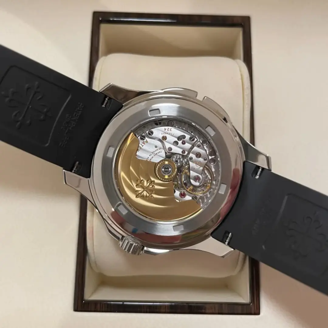PATEK PHILIPPE AQUANAUT TRAVEL TIME 40.8MM - Image 2