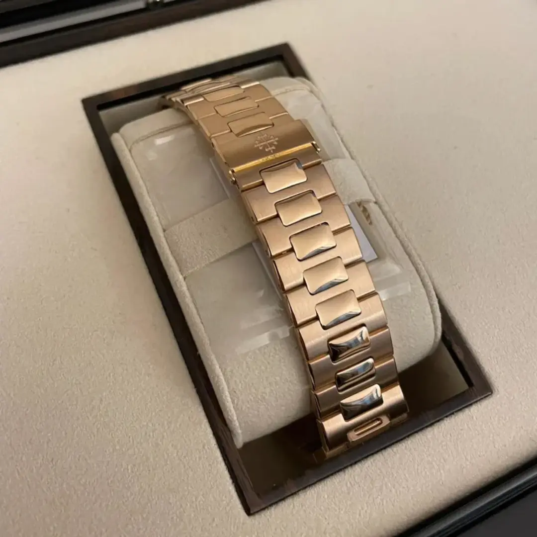 PATEK PHILIPPE NAUTILUS FLYBACK CHRONOGRAPH DATE 40.5MM - Image 7