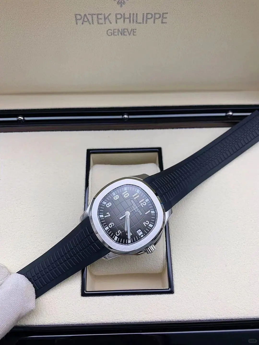 PATEK PHILIPPE Aquanaut 5167A-001 Black Dial 40mm - Image 3