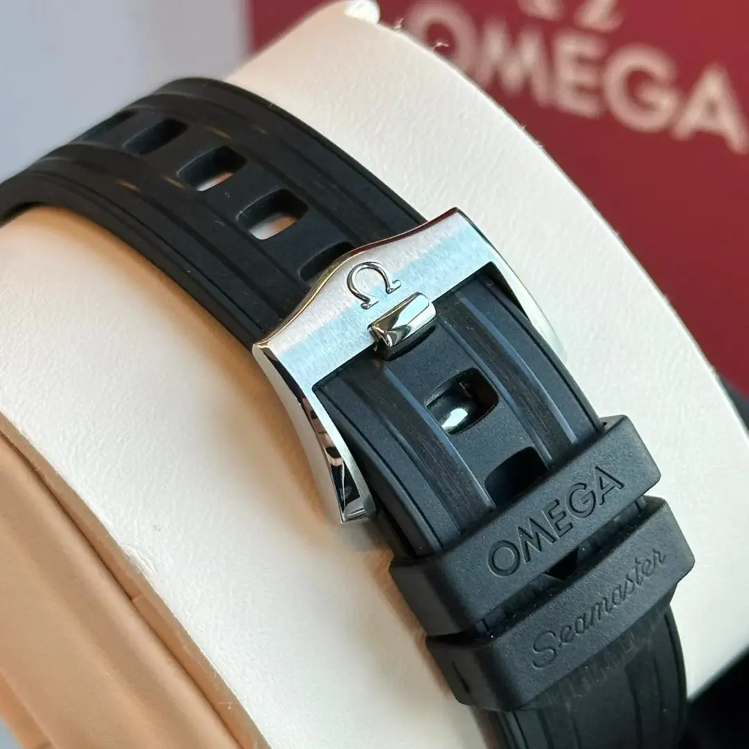 OMEGA Seamaster Diver 300m 42mm Black Dial Men's Rubber Strap Watch - Image 4