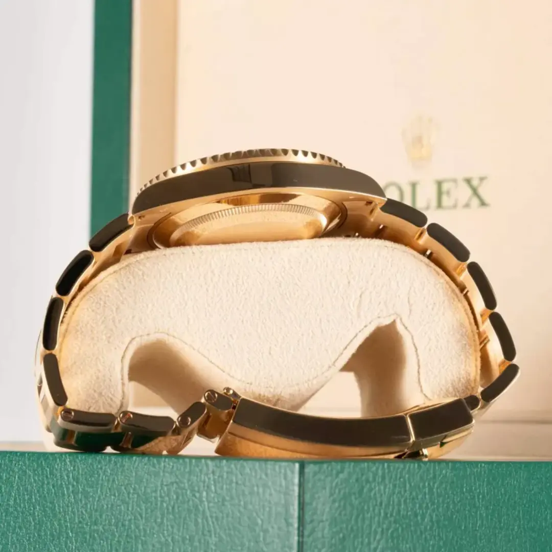 Rolex Submariner m126618LB BLACK 18K Yellow Gold - Image 3