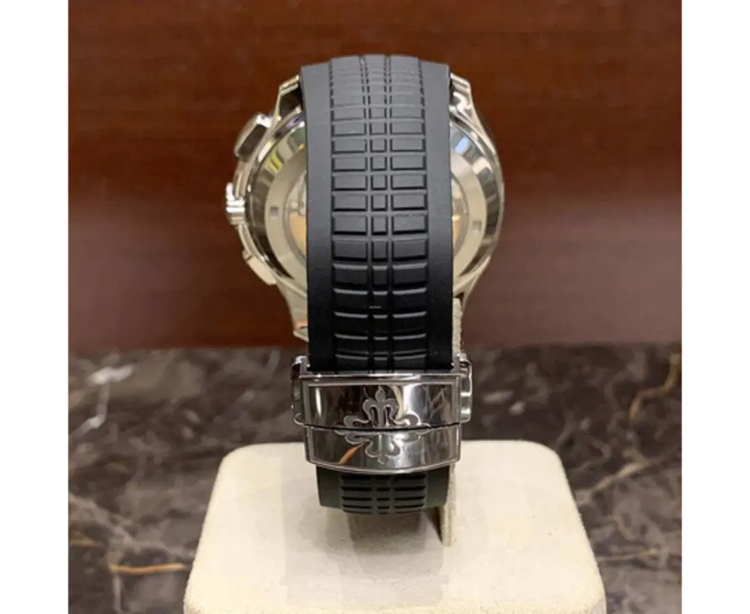 PATEK PHILIPPE Aquanaut 5968A-001 Black Dial Chronograph 42.2 mm - Image 3