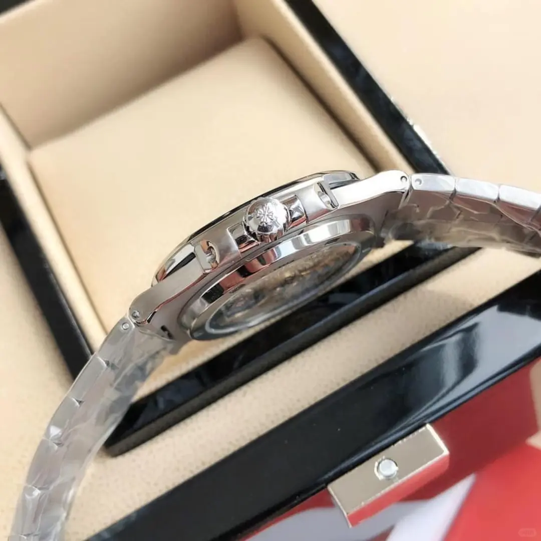 PATEK PHILIPPE NAUTILUS "TIFFANY & CO." 40MM 5711/1A-018 - Image 7