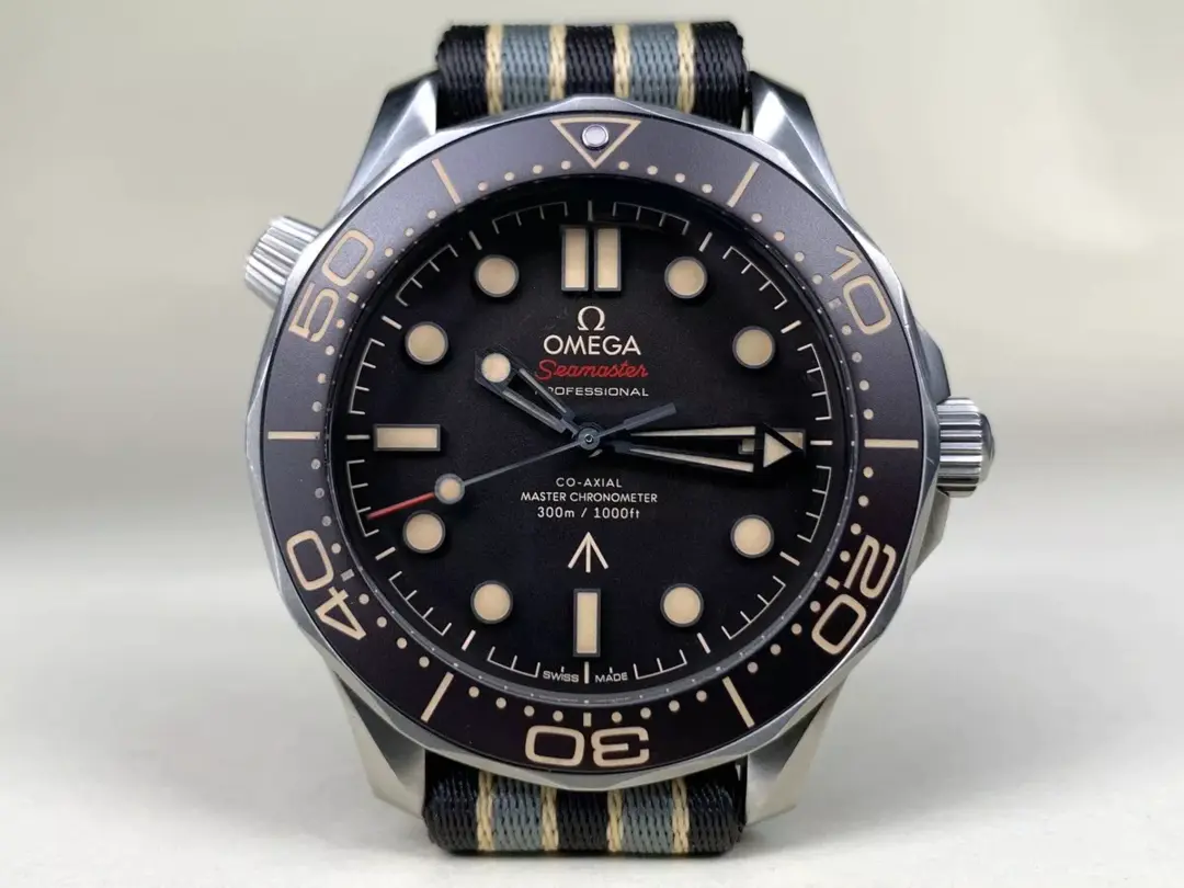 OMEGA Seamaster Diver 300m 007 No Time to Die James Bond NATO Strap Watch - Image 7