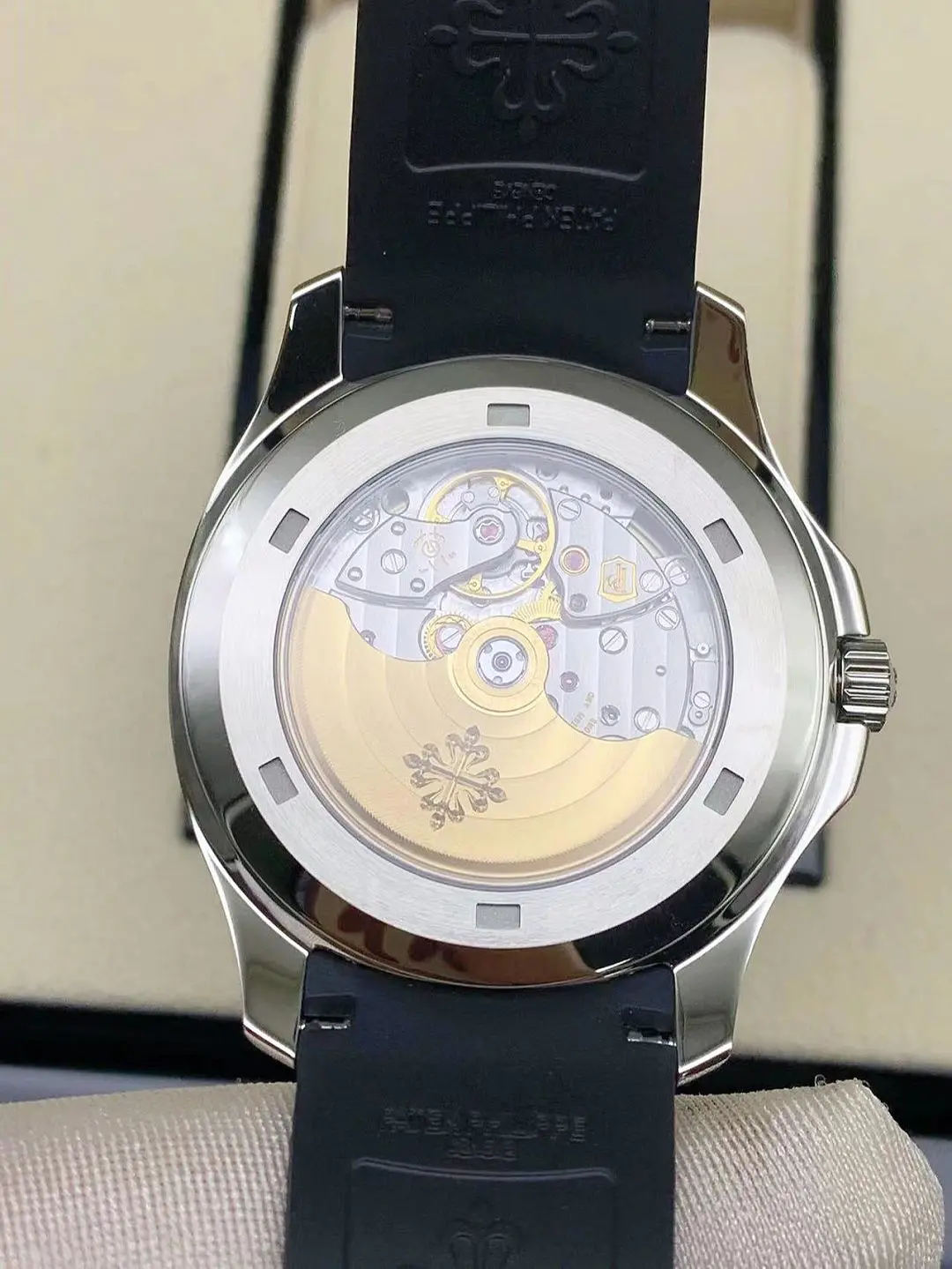 PATEK PHILIPPE Aquanaut 5167A-001 Black Dial 40mm - Image 2