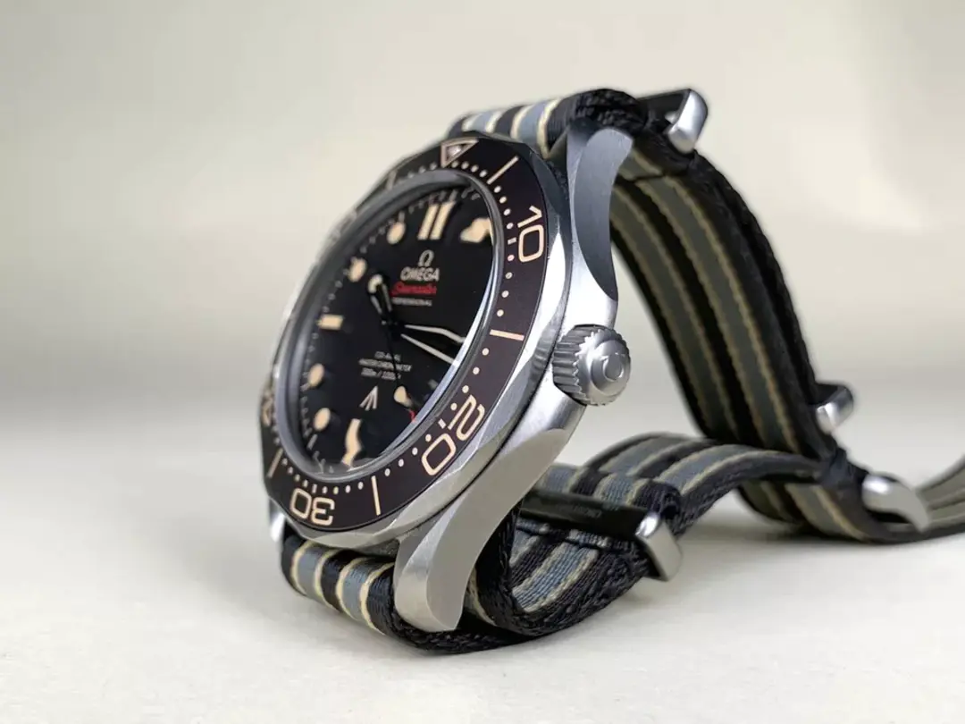 OMEGA Seamaster Diver 300m 007 No Time to Die James Bond NATO Strap Watch - Image 8